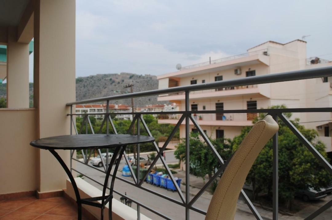 נאפפליו Kolokotroni'S Apartment מראה חיצוני תמונה